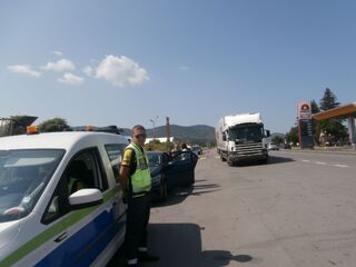 Тричасови проверки по метода на широкообхватния контрол в рамките на съвместна операция на „Пътна полиция“ с още 5 институции