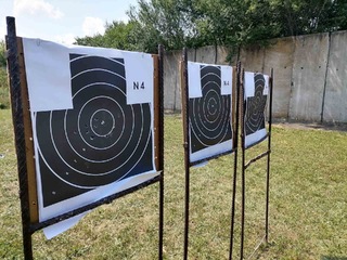 Оспорвана надпревара в състезания по стрелба с пистолет, футбол на малки вратички, тенис на маса и майсторско управление на автомобил
