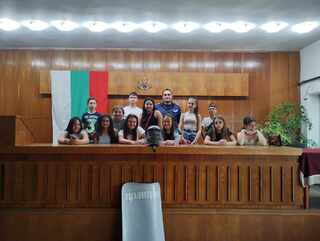 Ученици гостуваха в районните управления в Търговище, Попово и Омуртаг в Деня на отворени врати