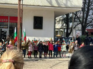Преклонение пред великото дело на Апостола на българската свобода Васил Левски