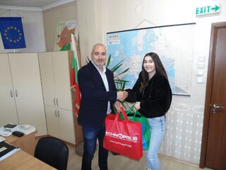 Сред получилите подкрепа чрез тазгодишната благотворителна кампания на МВР е и 17-годишно момиче от Търговище