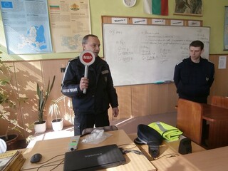 Стартира учебната година по програмата „Детско полицейско управление“ в ОУ „Любен Каравелов“ в гр. Попово