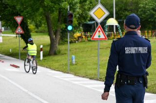 В село Балван министър Калин Стоянов отново подчерта ключовата роля на възпитанието и обучението за подобряване на ситуацията по пътищата на страната