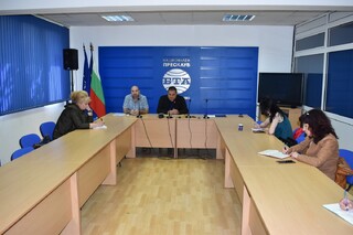 Журналисти и полицаи говориха за най-разпространените наркотични вещества и вредата от тях