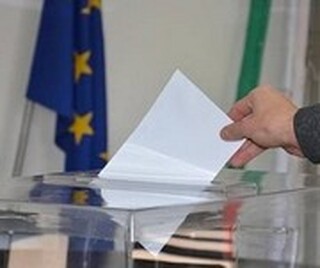 Изборният ден в област В. Търново на 2 април 2023 г. започна в спокойна обстановка