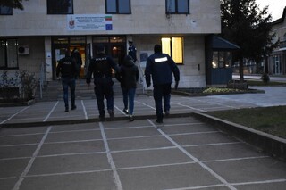 Иззети са 5 кг марихуана, проверени са 916 лица и 706 автомобила в хода на мащабна полицейска операция за противодействие на престъпността, проведена на територията на ОДМВР – В. Търново