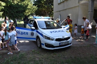 С беседи и демонстрации в детски градини в малките населени места ОДМВР – В. Търново отбелязва професионалния си празник – 5 юли