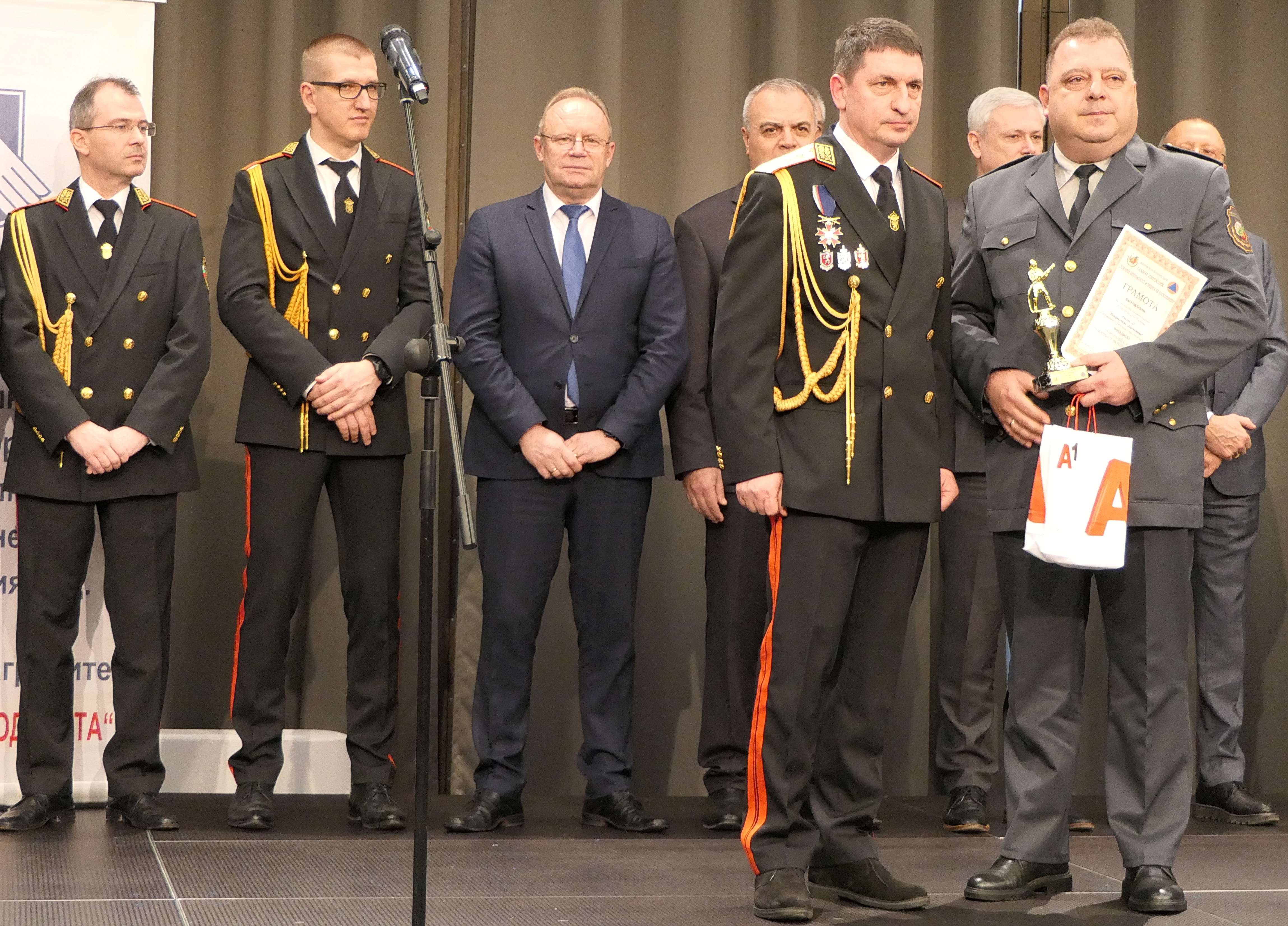 p1330107