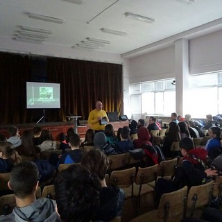 IMG-3edfb581f49d5730f75bc5cdc3d337b2-V