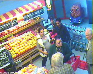 Криминалисти от РУП – В. Търново издирват две лица, във връзка с извършено престъпление