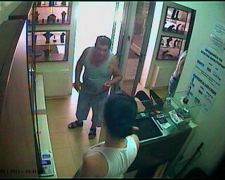 Великотърновски полицаи издирват извършител на кражба