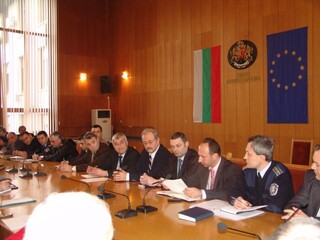 Ръководството на ОДМВР – В. Търново участва в работна среща, касаеща проблемите по поддръжката и организацията на движението по републиканската пътна мрежа