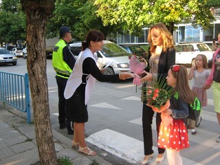 Продължават инициативите на „Пътна полиция” в първия учебен ден
