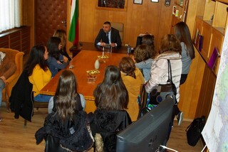 С ден на отворените врати и множество прояви ОДМВР – В. Търново отбеляза професионалния празник на Българската полиция – 8 ноември