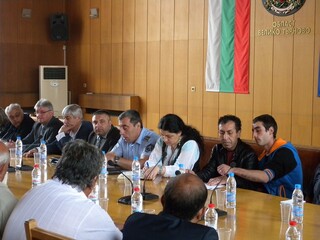 Добри практики за взаимодействие обсъдиха ръководството на ОДМВР – В. Търново и представители на ромската общност в региона