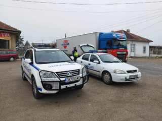 Специализирана операция за противодействие на конвенционалната престъпност проведоха днес полицаите от РУ-Белоградчик