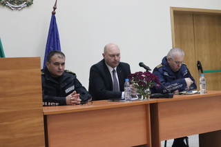 Зам.-министър Катинов: Наш приоритет е да осигурим спокойна обстановка, в която хората свободно да упражнят правото си на гласуване