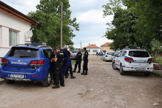 Специализирана операция за противодействие на конвенционалната престъпност бе проведена на територията на селата Медовница и Гара Орешец, общ. Димово