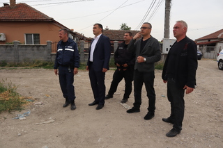 Резултати от спецоперация, проведена във видинския кв. „Нов път“:  24 задържани; образувани три досъдебни производства и съставени над 30 акта