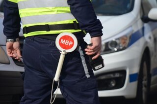 През контролно-пропускателните пунктове ще бъдат пропускани земеделски производители и животновъди
