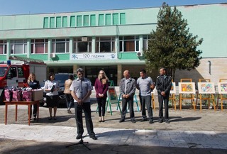 Конкурс за детска рисунка  „С очите си видях бедата“