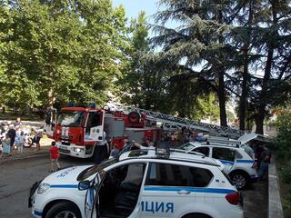 95 служители от ОДМВР - Ямбол и двама от РД ПБЗН- Ямбол са отличени по повод празника на служителите от МВР