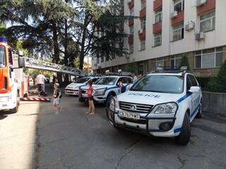 95 служители от ОДМВР - Ямбол и двама от РД ПБЗН- Ямбол са отличени по повод празника на служителите от МВР