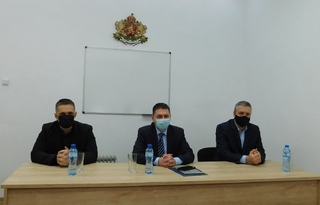 Министърът на вътрешните работи се срещна със служители на районни управления в Стралджа и Тунджа, област Ямбол