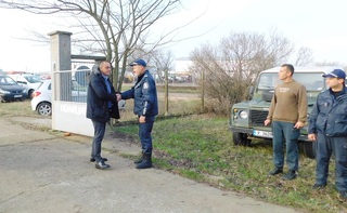 Водачите на служебни кучета при ОДМВР – Ямбол демонстрираха готовност за участие в Коледните и новогодишни охранителни мероприятия