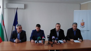 Служители от ОДМВР - Ямбол разкриха извършители на грабеж над мъж от село Бояново