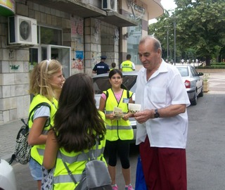 В навечерието на 138-годишнината от създаването на МВР млади доброволци служиха рамо до рамо с полицаите от ОДМВР – Ямбол