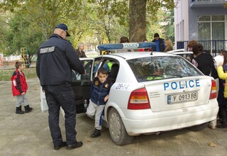Полицейски инспектори в детските градини
