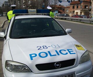 Екипи на Пътна полиция извършват проверки с автомобили с вградени системи за видеонаблюдение и аудиозапис