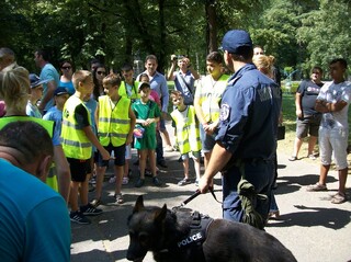 Млади полицаи разкриха грабеж в градския парк на Ямбол