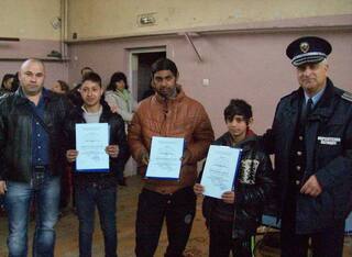 Трима ученици от ОУ “Д-р Петър Берон” в град Ямбол получиха грамоти за доблест 
