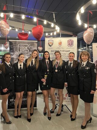 Дамският отбор на АМВР отново впечатли със силно представяне на турнира по стрелба с пистолет за жени