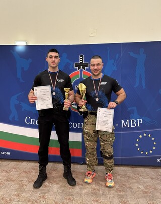 Ударно начало на новия състезателен сезон постави отборът по стрелба на АМВР