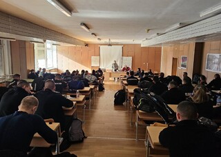 С различните видове заключващи системи и начините за тяхното преодоляване се запознаха курсанти от четвърти курс