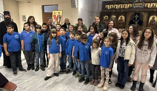 Децата от ДПУ Ловеч поздравиха полицаите в навечерието на Коледа