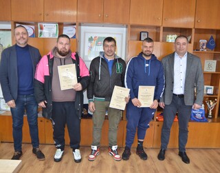 Трима мъже от град Монтана получиха грамоти за залавянето на криминално проявен, опитал да ограби жена в центъра на областния град