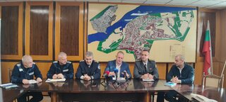 СЛУЖИТЕЛИТЕ НА МВР В РУСЕНСКО С РЕДИЦА МЕРКИ ЗА РЕДА И СИГУРНОСТТА В ОБЛАСТТА ПО ВРЕМЕ НА КОЛЕДНИТЕ И НОВОГОДИШНИ ПРАЗНИЦИ