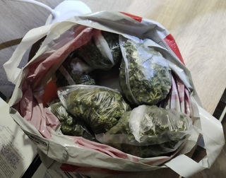 ПЕТИМА СА ЗАДЪРЖАНИ В ПОЛИЦЕЙСКА АКЦИЯ СРЕЩУ РАЗПРОСТРАНЕНИЕТО НА НАРКОТИЧНИ ВЕЩЕСТВА В РУСЕ
