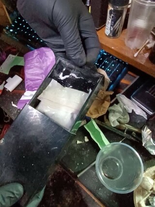 Четирима задържани в София за наркотици