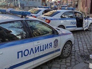 Мащабна специализирана полицейска операция се провежда на територията на Женския пазар