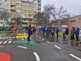 Служители на Седмо РУ проведоха практическо занятие по безопасност на движението