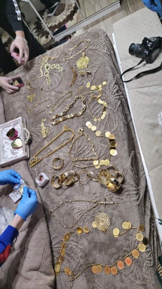 Кражба на килограм и половина злато и значителна парична сума е разкрита по време на специализирана операция на ОДМВР-Сливен
