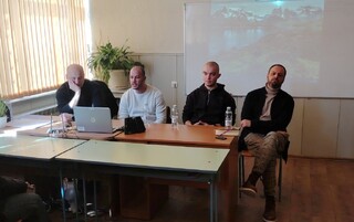 Гимназисти от Сливница участваха в дискусия за рисковете от употребата на психоактивни вещества