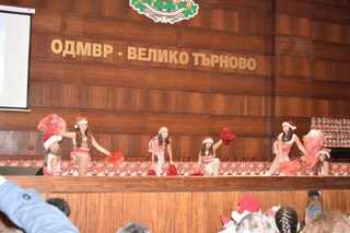 С Коледно тържество и подаръци ОДМВР – В. Търново зарадва  най-малките деца на служителите си