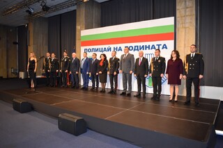 Двама млади и достойни мъже от област В. Търново с награди от церемонията „Полицай на годината“