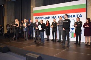 Двама млади и достойни мъже от област В. Търново с награди от церемонията „Полицай на годината“